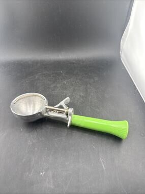 Vintage Bonny Prod Co Ice Cream Scoop Mechanical Food Disher Green Handle